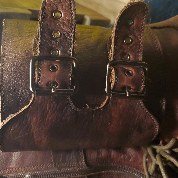 Size 8 Brown genuine leather boots. - Picture 3 of 9